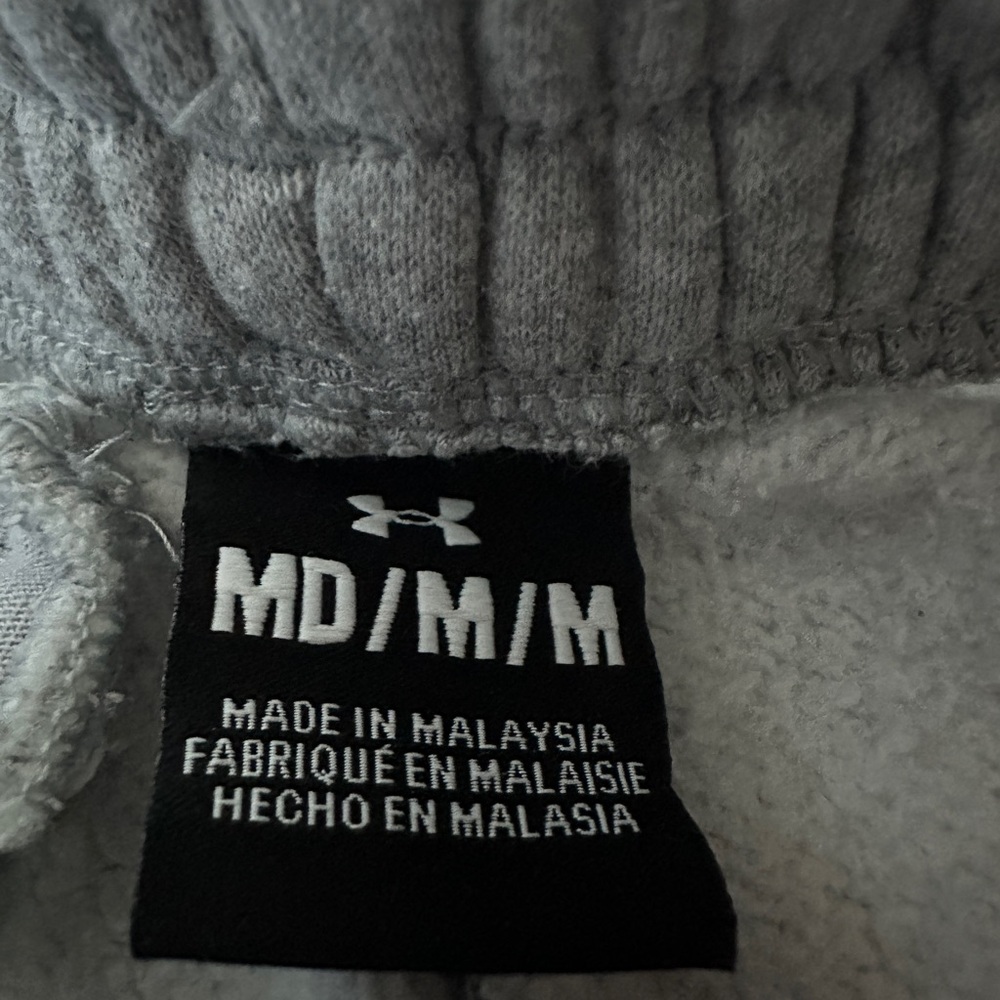 Under Armour men’s medium grey sweatpants. Great condition. - Picture 4 of 6